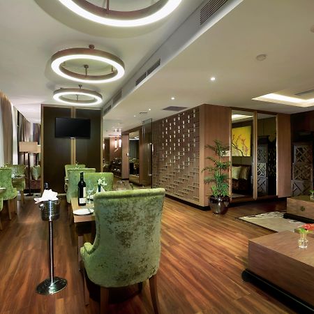 Aston Priority Simatupang Hotel And Conference Center Jakarta Extérieur photo