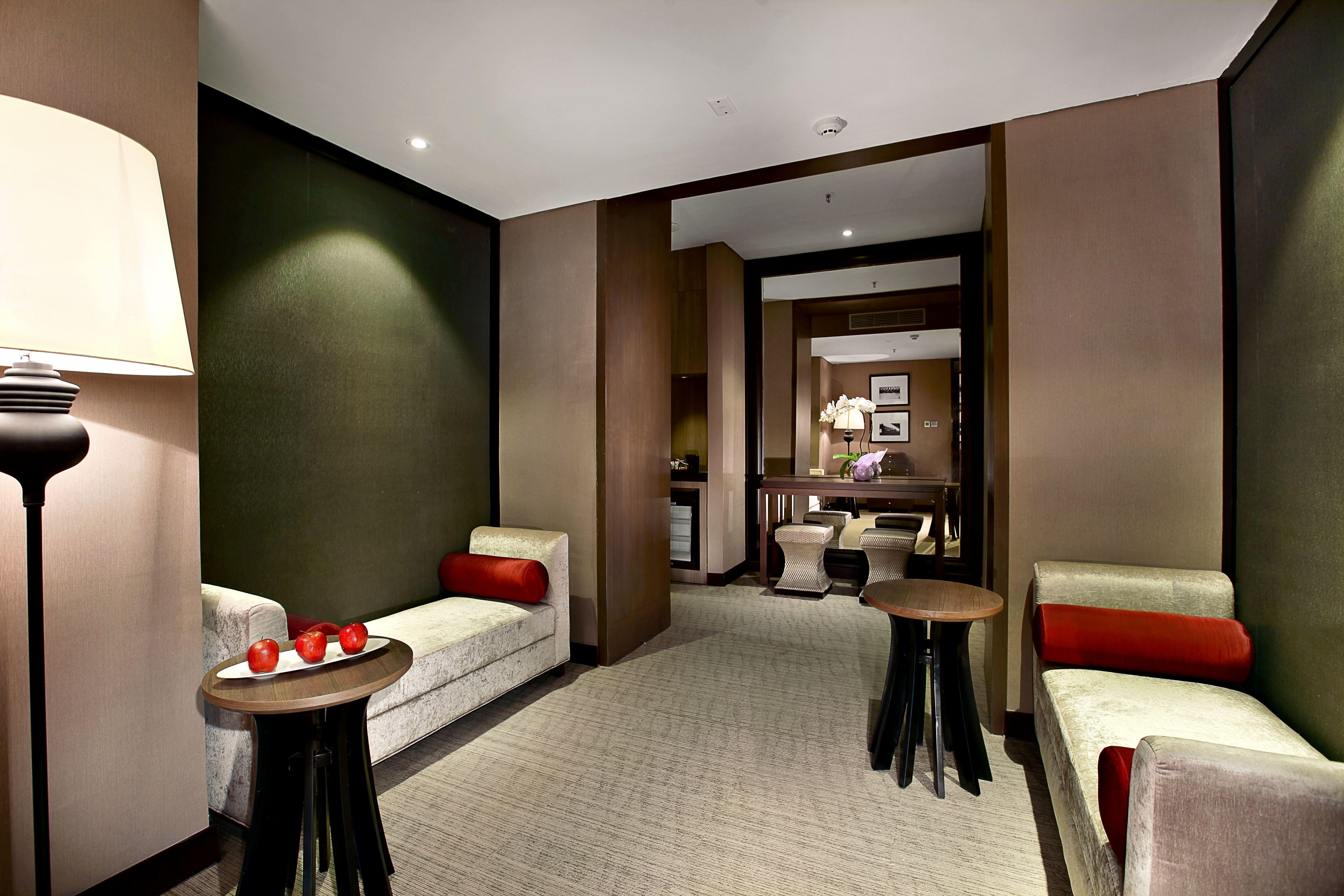 Aston Priority Simatupang Hotel And Conference Center Jakarta Extérieur photo