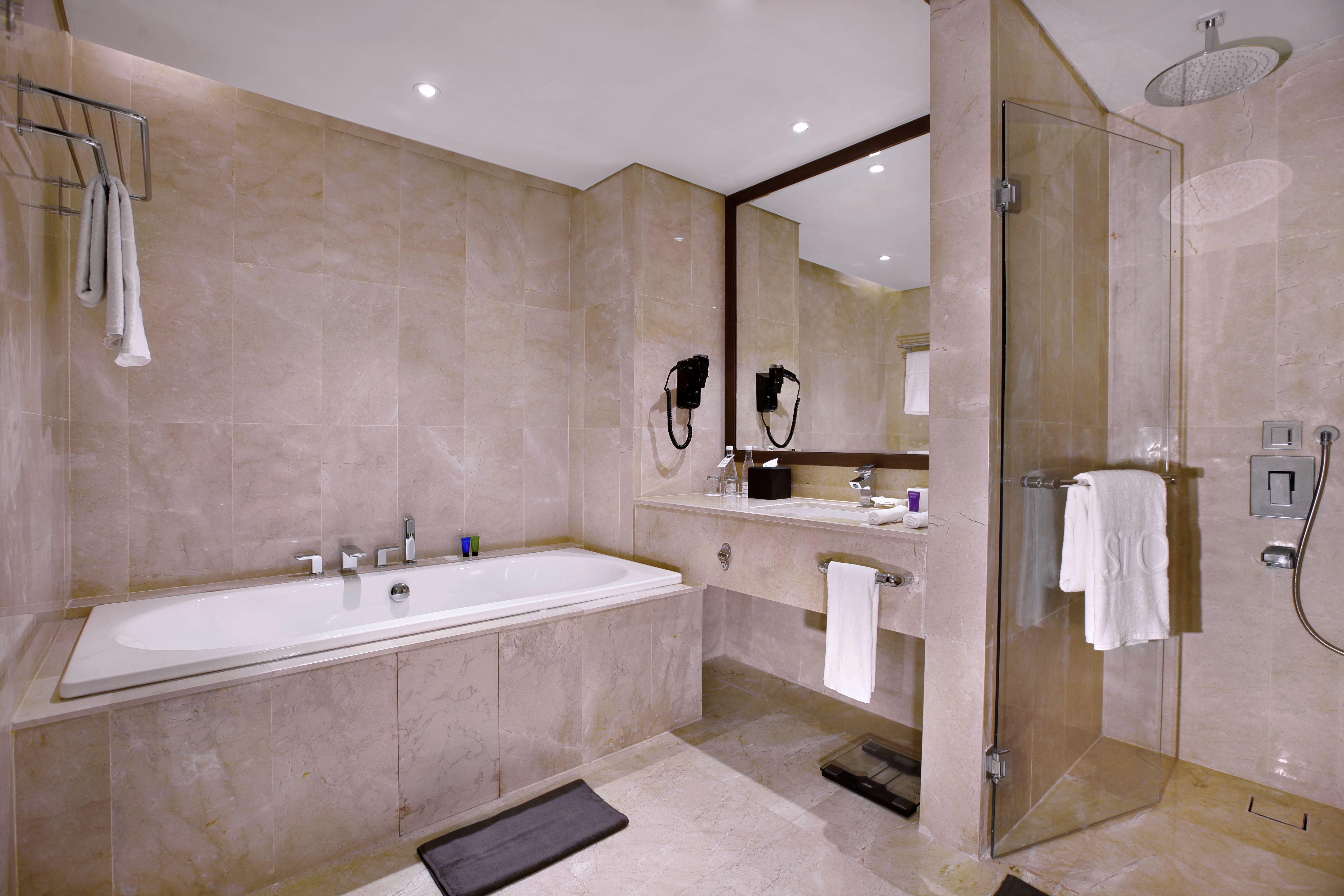 Aston Priority Simatupang Hotel And Conference Center Jakarta Extérieur photo