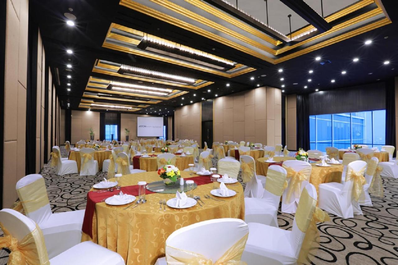 Aston Priority Simatupang Hotel And Conference Center Jakarta Extérieur photo