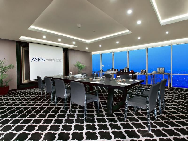 Aston Priority Simatupang Hotel And Conference Center Jakarta Extérieur photo